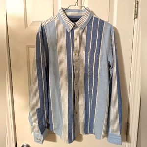 Banana Republic Oxford Blue/White stripped shirt